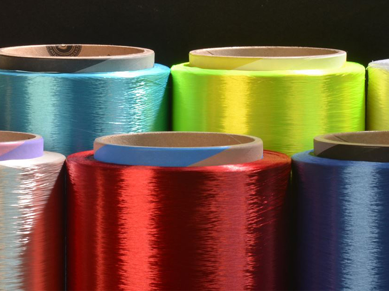 Co to jest poliester? Co to jest włókno poliestrowe?